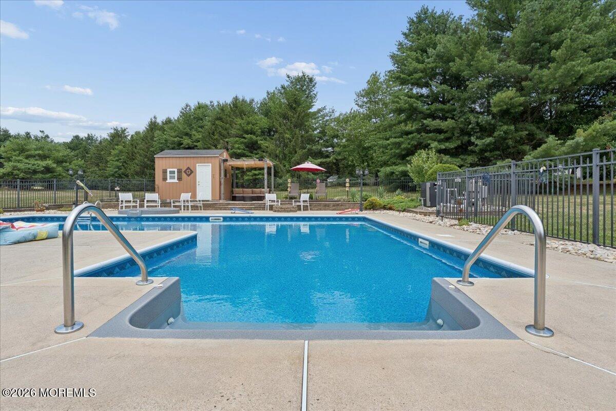 5 Hartnett Way Clarksburg NJ 08510