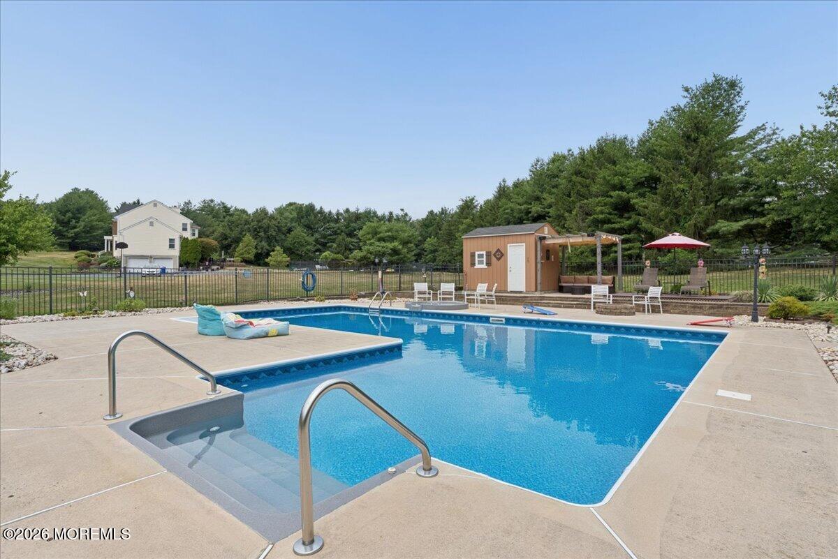 5 Hartnett Way Clarksburg NJ 08510