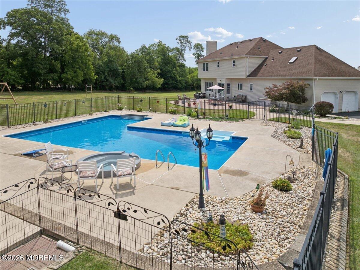 5 Hartnett Way Clarksburg NJ 08510