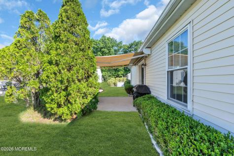 67 S Baker Drive Jackson NJ 08527