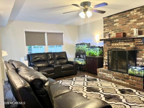 16 Templer Way Hazlet NJ 07730