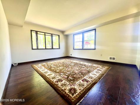 16 Templer Way Hazlet NJ 07730