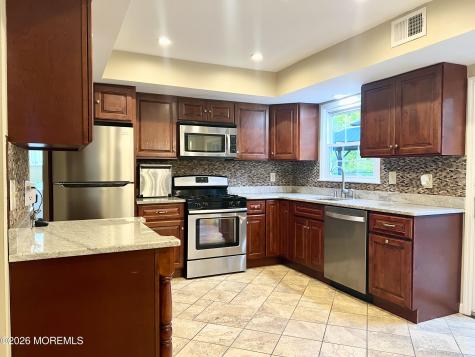 16 Templer Way Hazlet NJ 07730