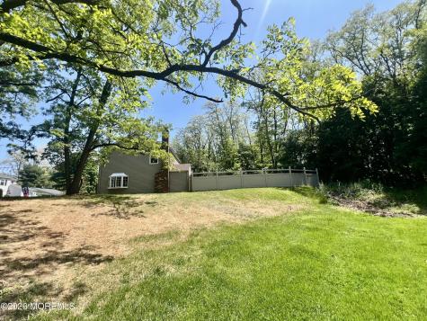 16 Templer Way Hazlet NJ 07730