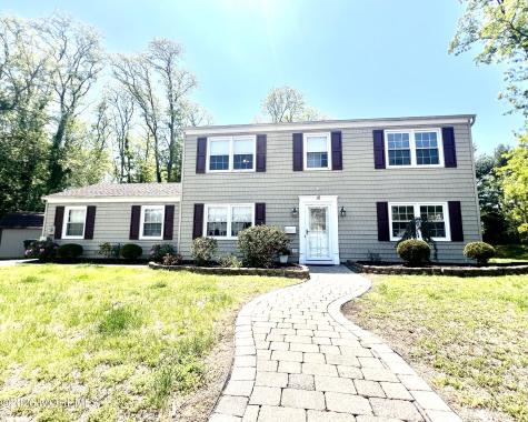 16 Templer Way Hazlet NJ 07730