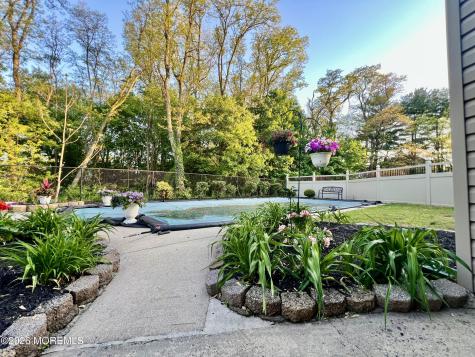 16 Templer Way Hazlet NJ 07730