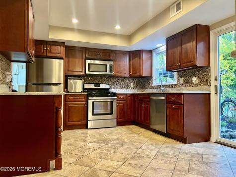 16 Templer Way Hazlet NJ 07730