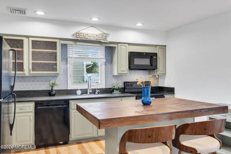 117 Inlet Avenue Manahawkin NJ 08050