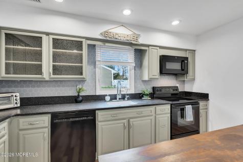 117 Inlet Avenue Manahawkin NJ 08050