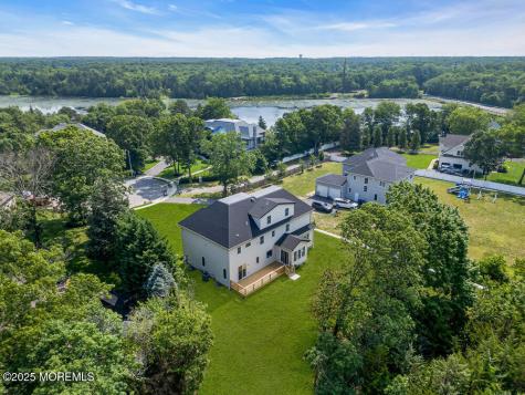 11 Cranberry Harvest Court Jackson NJ 08527