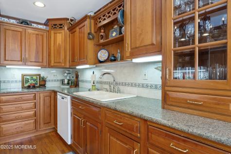 1183 Cynthia Lane Toms River NJ 08755