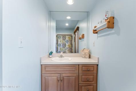 1183 Cynthia Lane Toms River NJ 08755