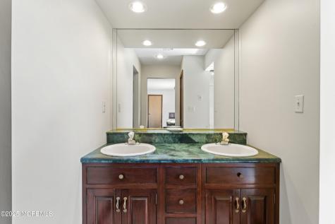 1183 Cynthia Lane Toms River NJ 08755