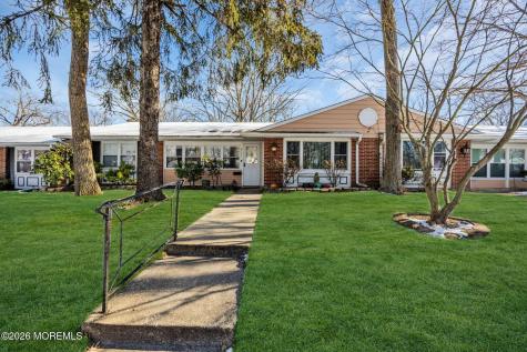 617C Huntington Drive Lakewood NJ 08701