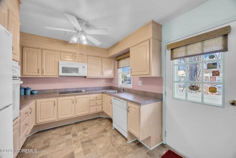617C Huntington Drive Lakewood NJ 08701