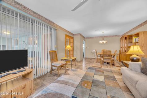 617C Huntington Drive Lakewood NJ 08701