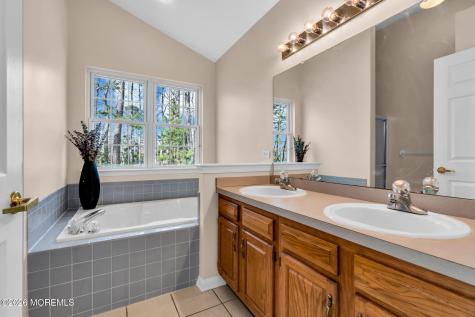 40 N Avon Drive Jackson NJ 08527
