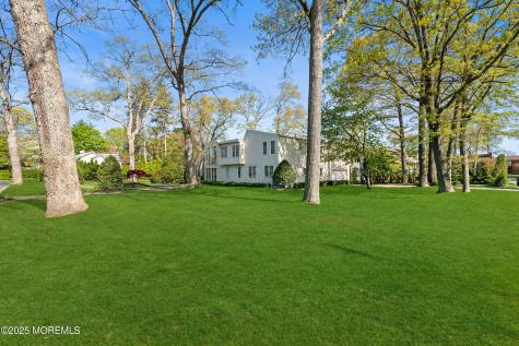 311 Park Avenue Oakhurst NJ 07755