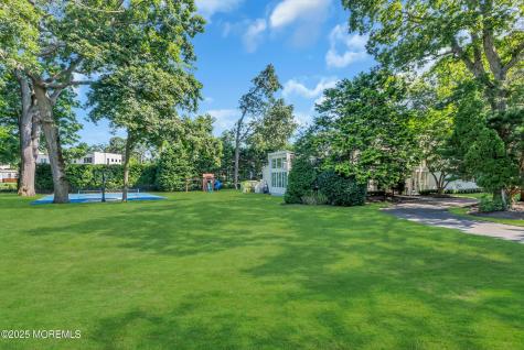 311 Park Avenue Oakhurst NJ 07755