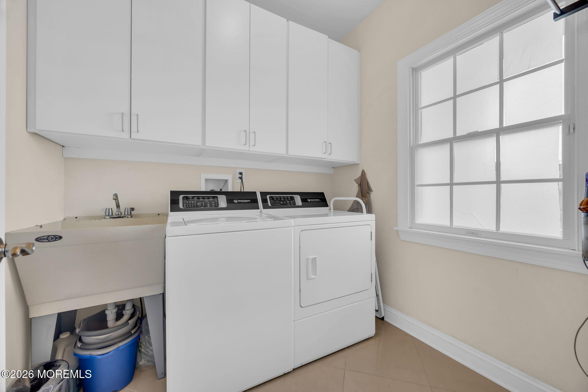 27 Hanging Rock Road Freehold NJ 07728