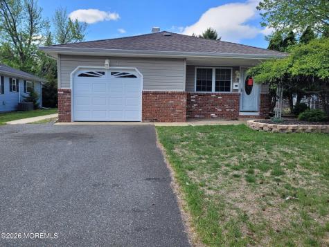 7 Le Lamentin Drive Toms River NJ 08757