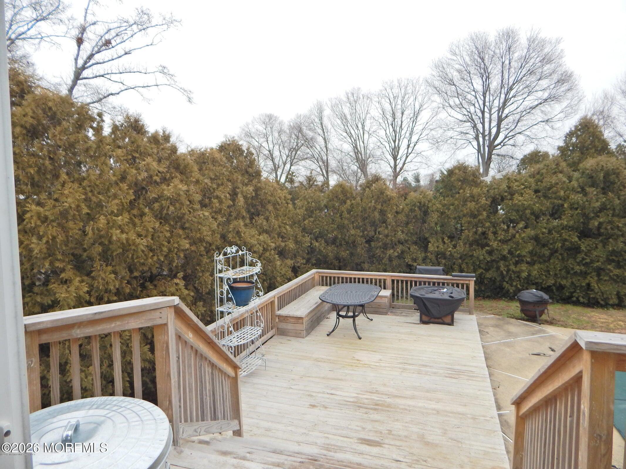 19 Peachtree Road Oakhurst NJ 07755