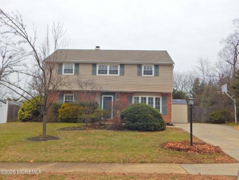 19 Peachtree Road Oakhurst NJ 07755