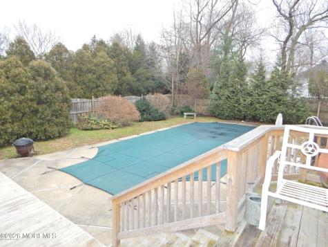 19 Peachtree Road Oakhurst NJ 07755