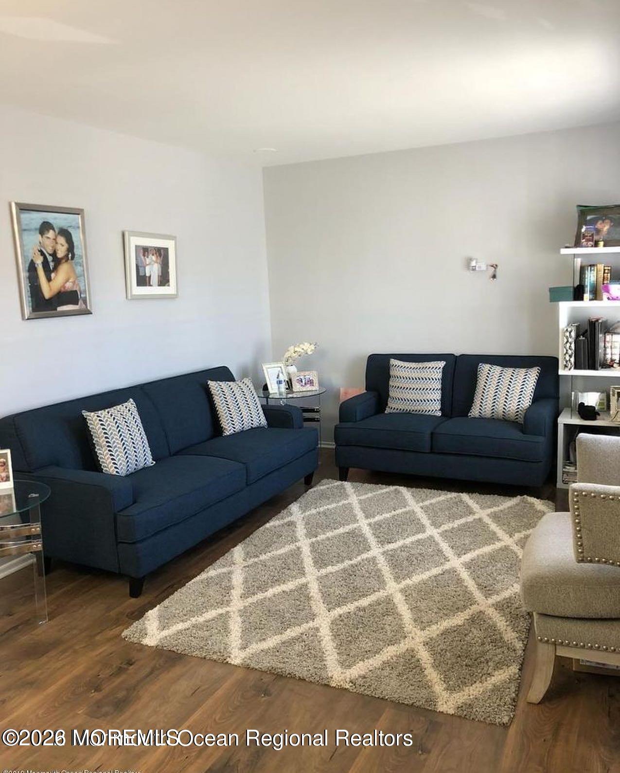 19 Peachtree Road Oakhurst NJ 07755