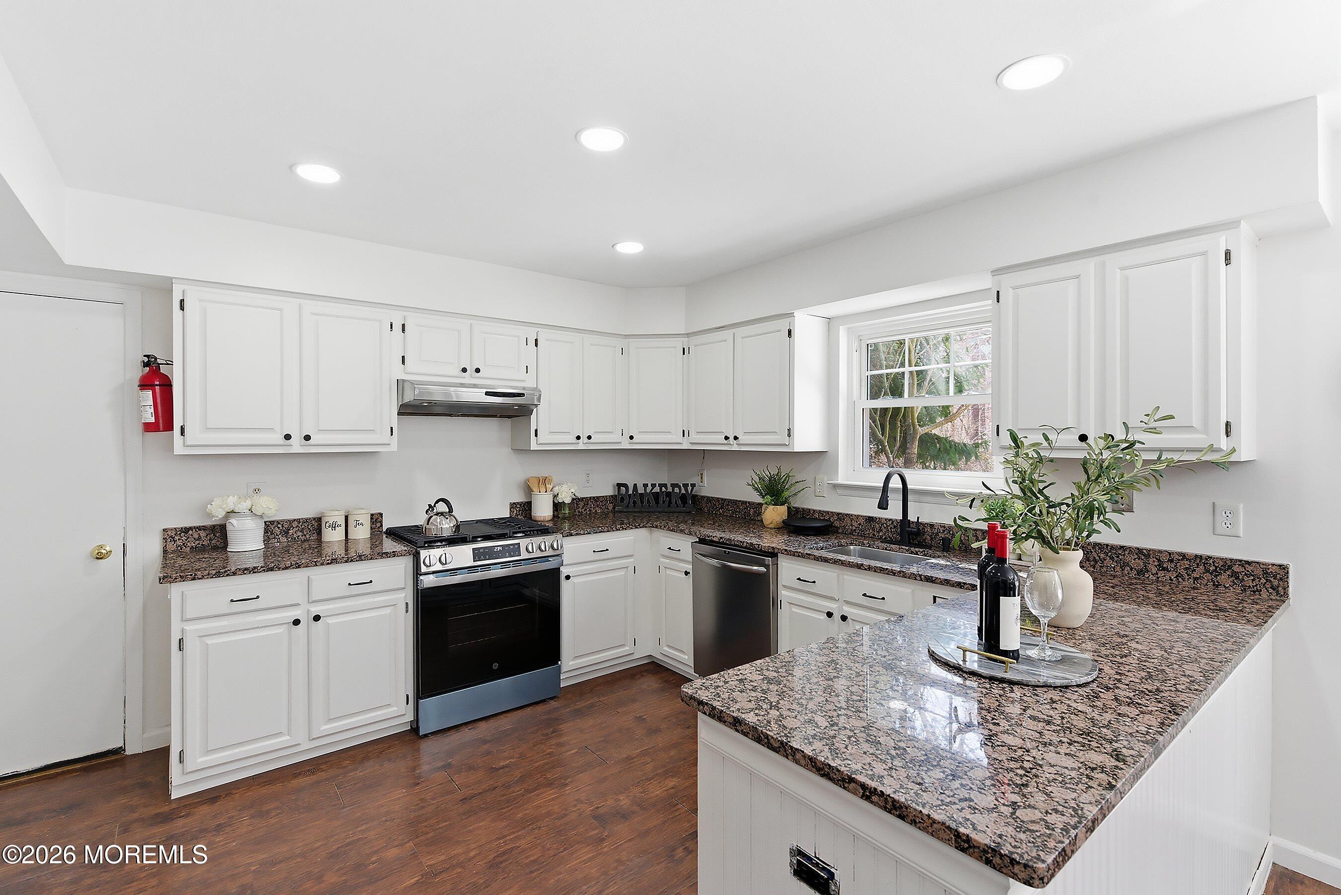 565 Buttonwood Drive Jackson NJ 08527