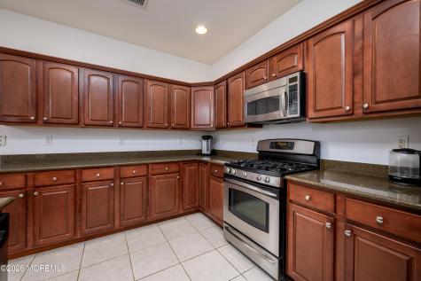 98 Stamford Drive Jackson NJ 08527