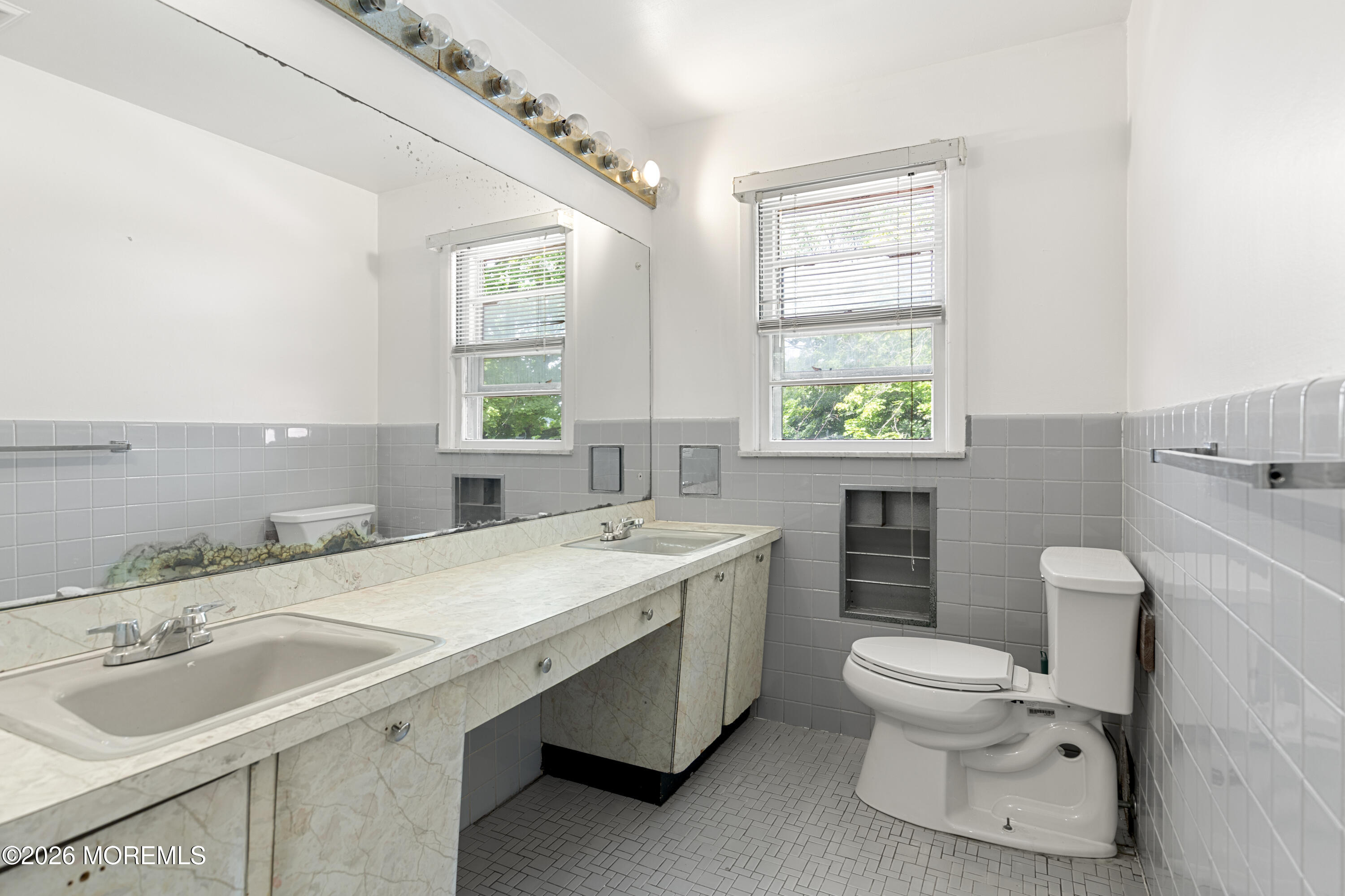 29 Devonshire Terrace West Orange NJ 07052
