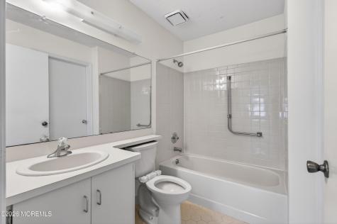 318 Wycoff Way W East Brunswick NJ 08816