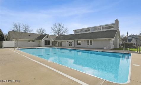318 Wycoff Way W East Brunswick NJ 08816