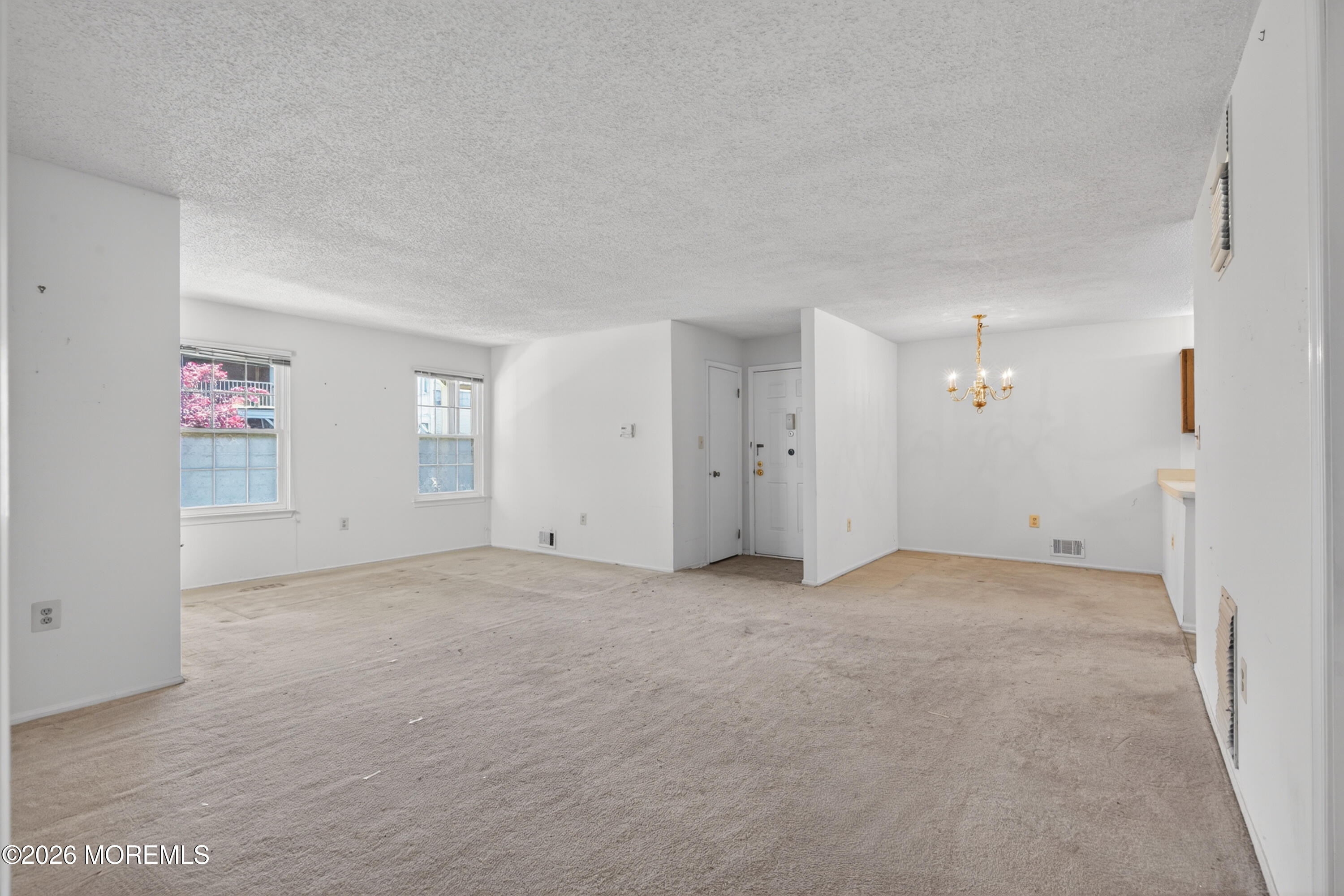 318 Wycoff Way W East Brunswick NJ 08816
