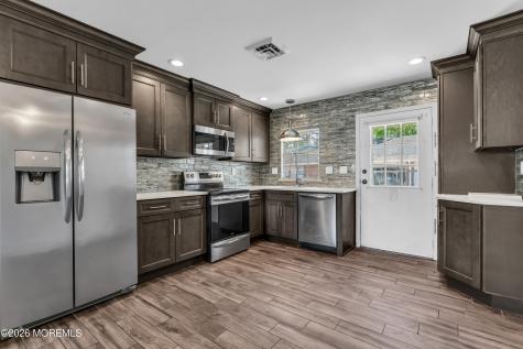 1045 Fife Court Lakewood NJ 08701