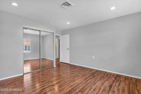 1045 Fife Court Lakewood NJ 08701