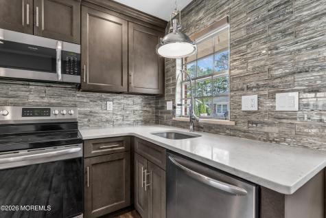 1045 Fife Court Lakewood NJ 08701