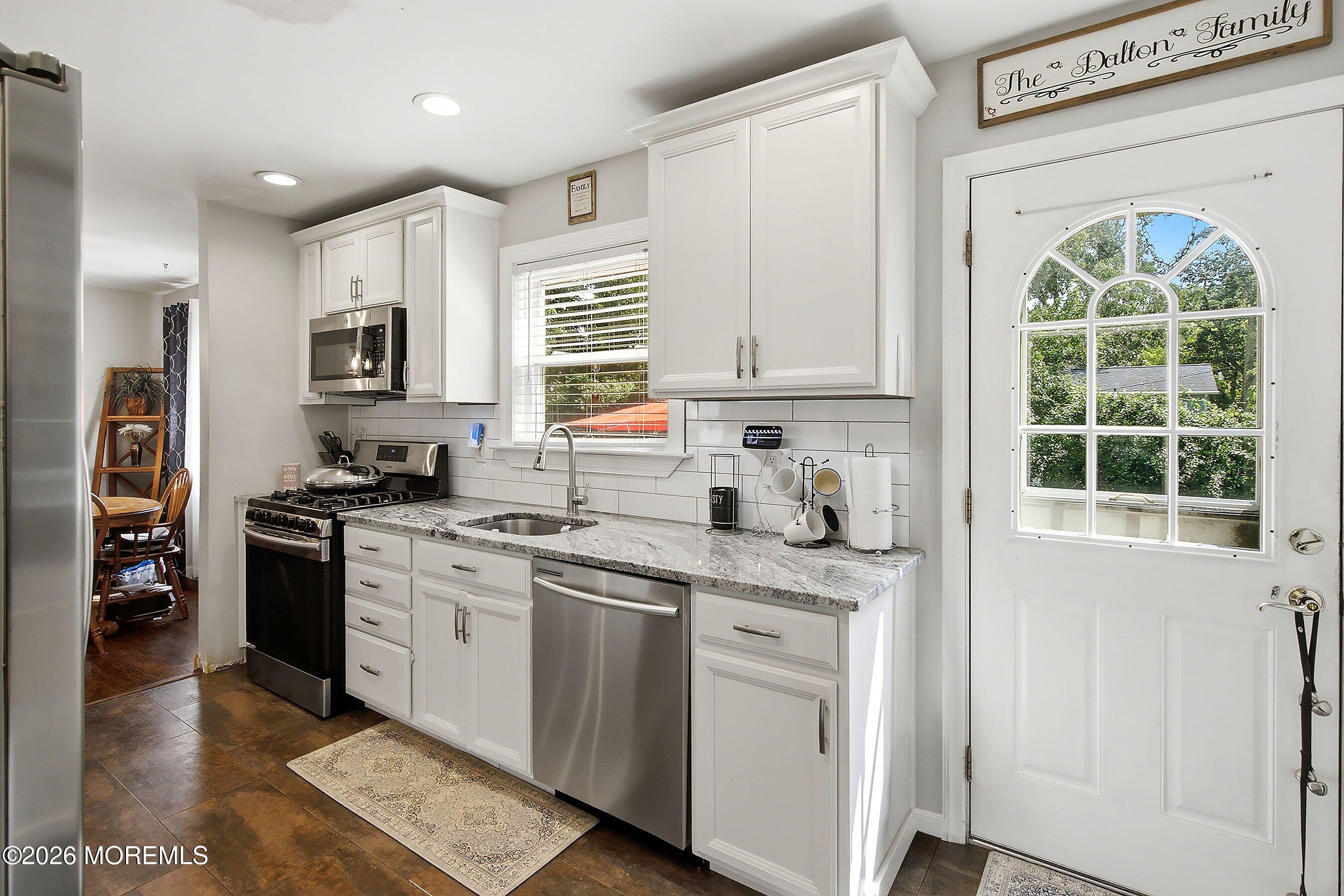 25 Laurelton Avenue Jackson NJ 08527