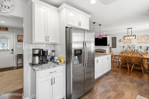 25 Laurelton Avenue Jackson NJ 08527
