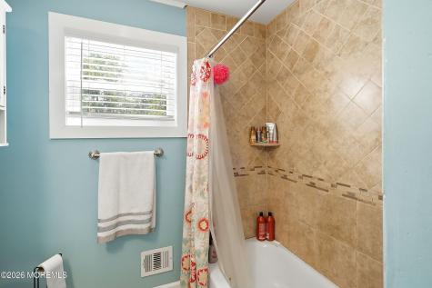 25 Laurelton Avenue Jackson NJ 08527