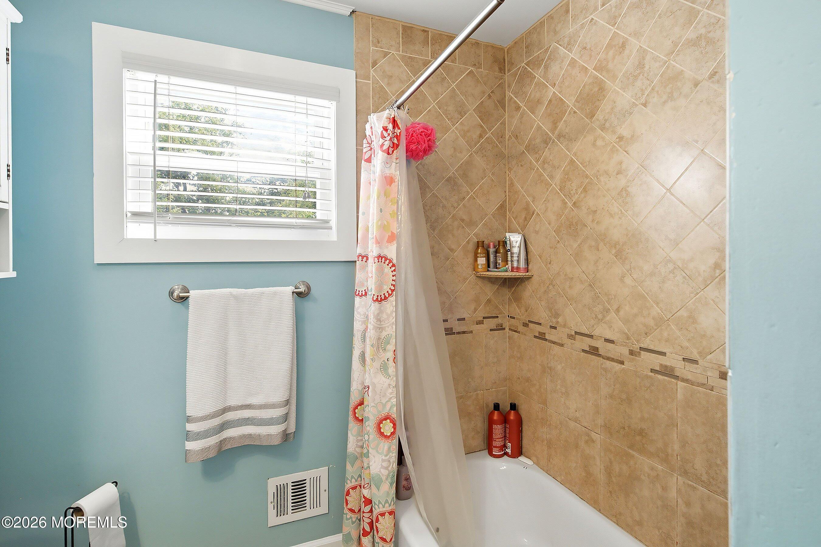 25 Laurelton Avenue Jackson NJ 08527