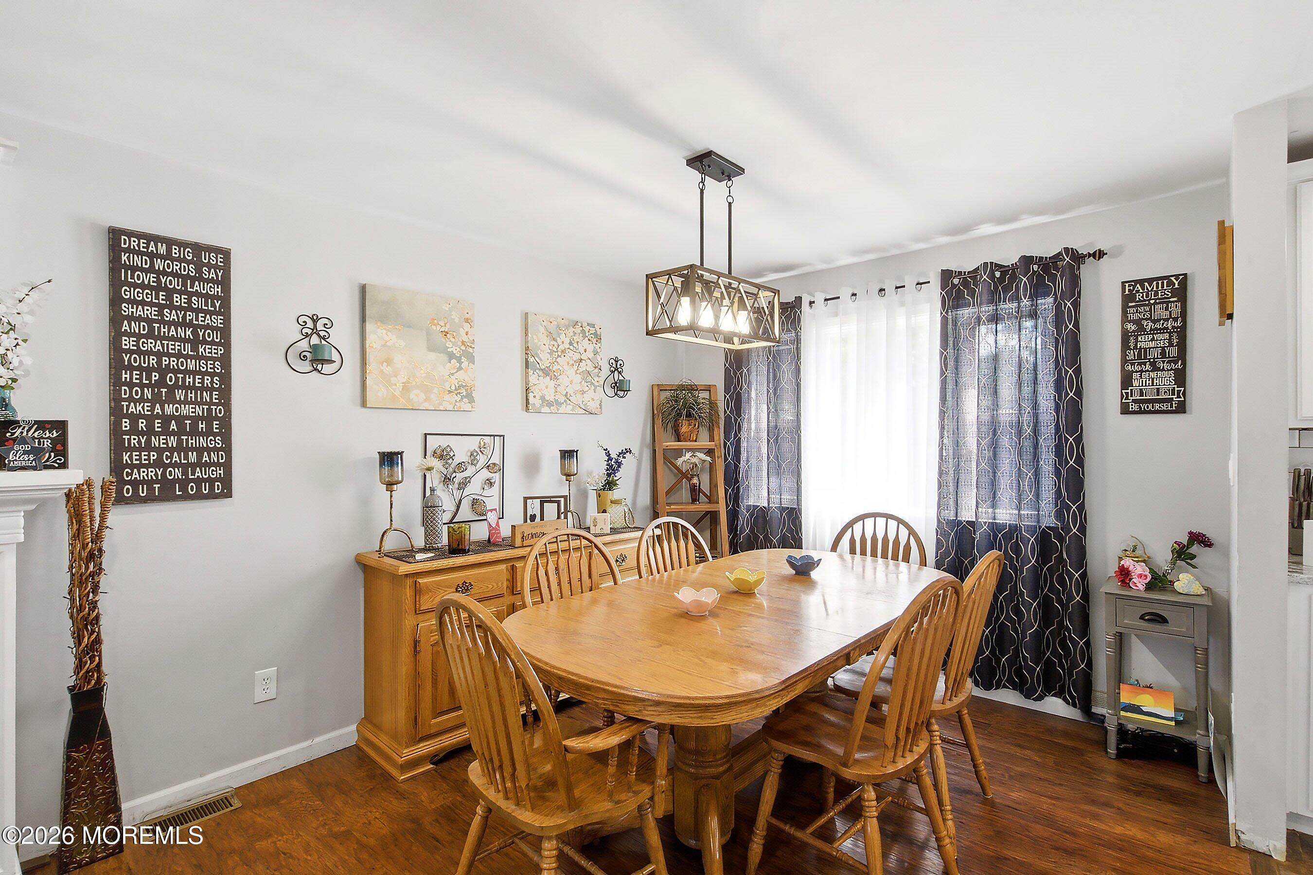 25 Laurelton Avenue Jackson NJ 08527
