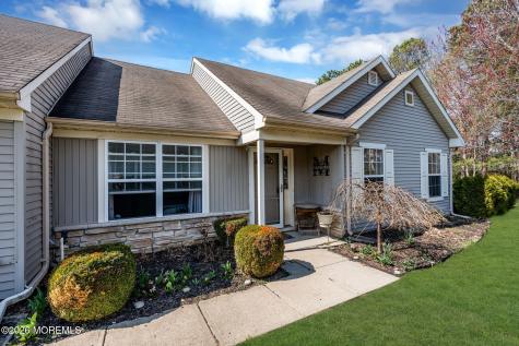 2735 Meadow Lake Drive Toms River NJ 08755