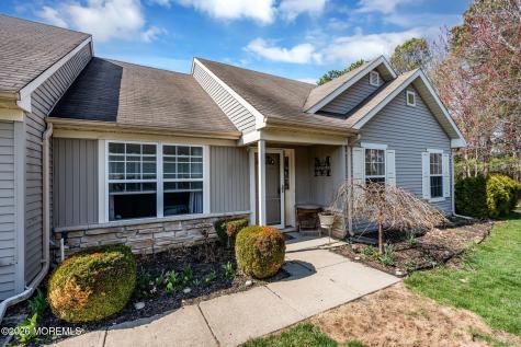 2735 Meadow Lake Drive Toms River NJ 08755