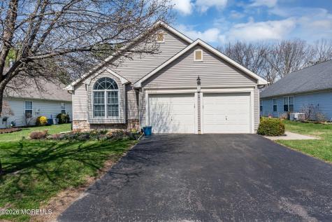 2735 Meadow Lake Drive Toms River NJ 08755