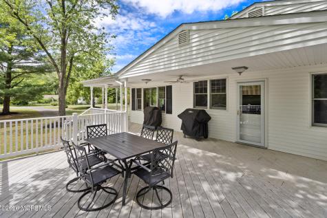 23 Bloomer Drive Burlington NJ 08016