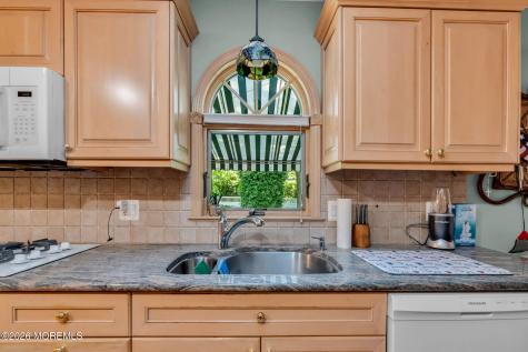 86 Laurel Drive Fair Haven NJ 07704