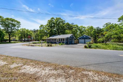 705 Cedar Avenue Pine Beach NJ 08741