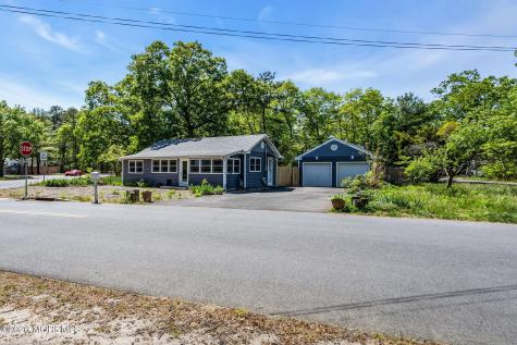 705 Cedar Avenue Pine Beach NJ 08741